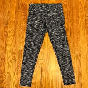 3/$20! Whisper Athletic Capri Length Leggings in Navy and White Heather